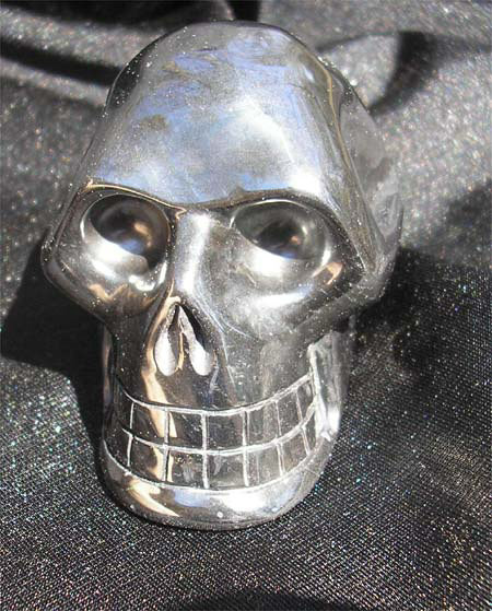 Hematite Skull helps overcome compulsive addictions 1112